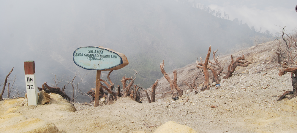 ijen crater